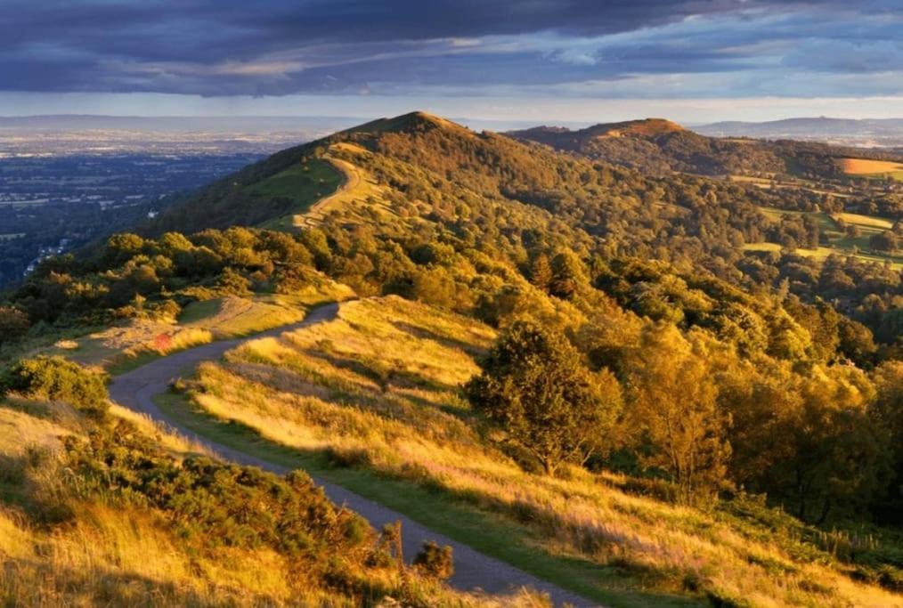 Charming Malvern Cottage With Outstanding Views Malvern Wells エクステリア 写真